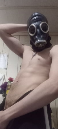 Gas mask fuckery