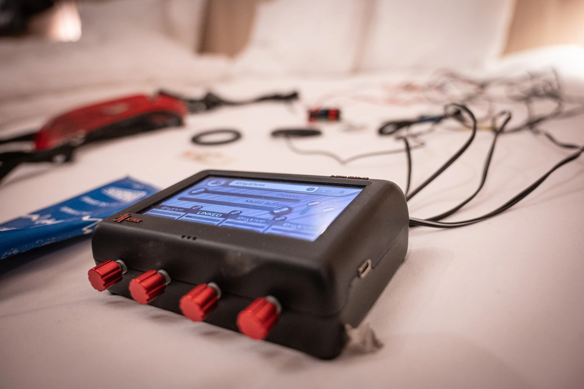Review of the K250-4S E-Stim Power Box by Kink with Seven Tr #15