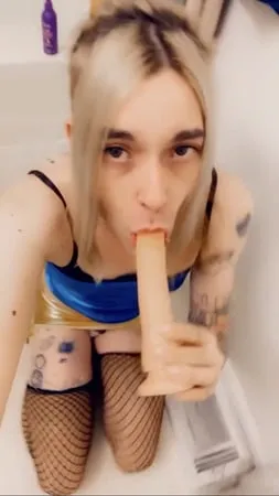 blue and yellow slut         