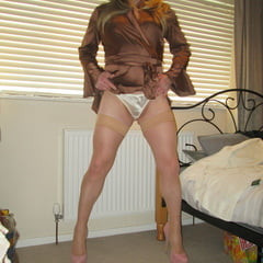 SISSY SEXY DRESSING UP