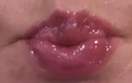 juicy lips         