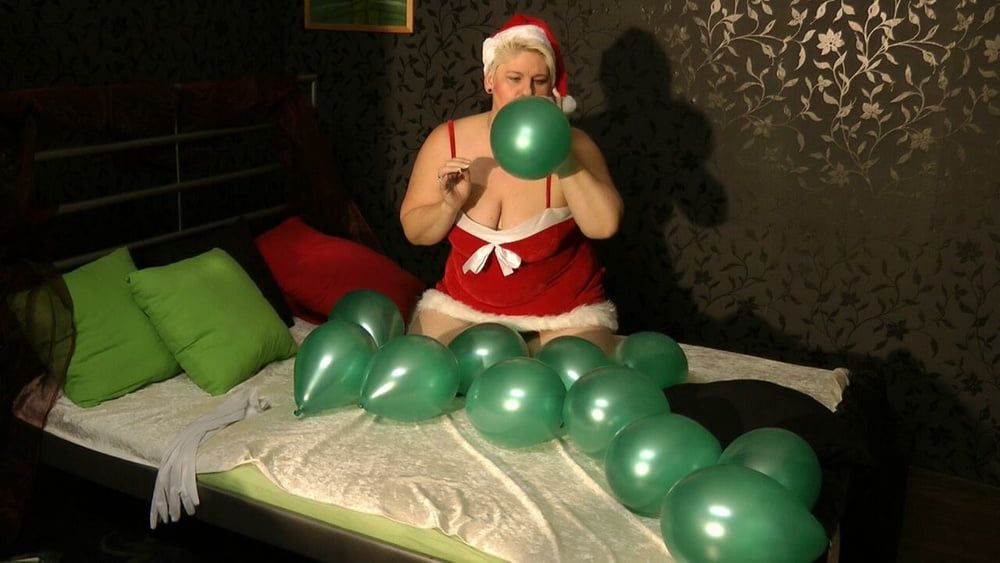 Balloons for Father Christmas :-) #3