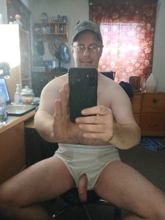 Posing in white vintage 2000s FTLs