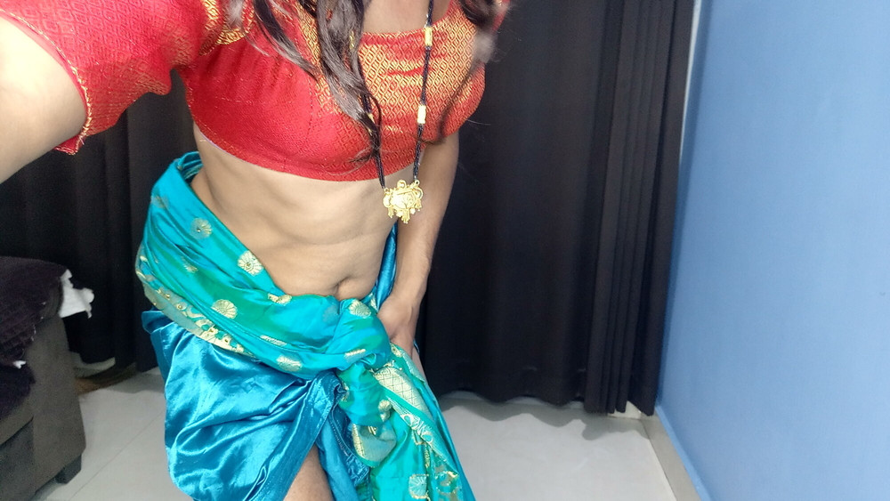 Indian stepmom sexy blou saree and peticot #55