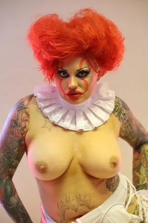 if pennywise was a whore         