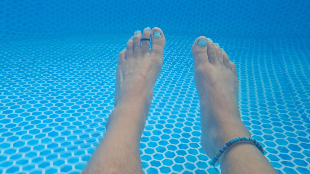 My feet under water #5