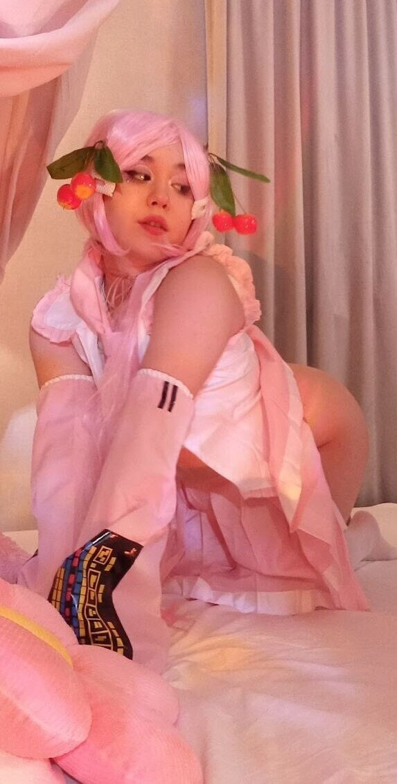 Lilly Free Photos #3