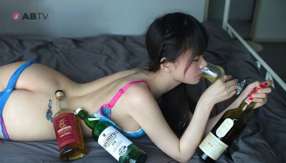 Korean Amateur Loves Her Whiskey #14