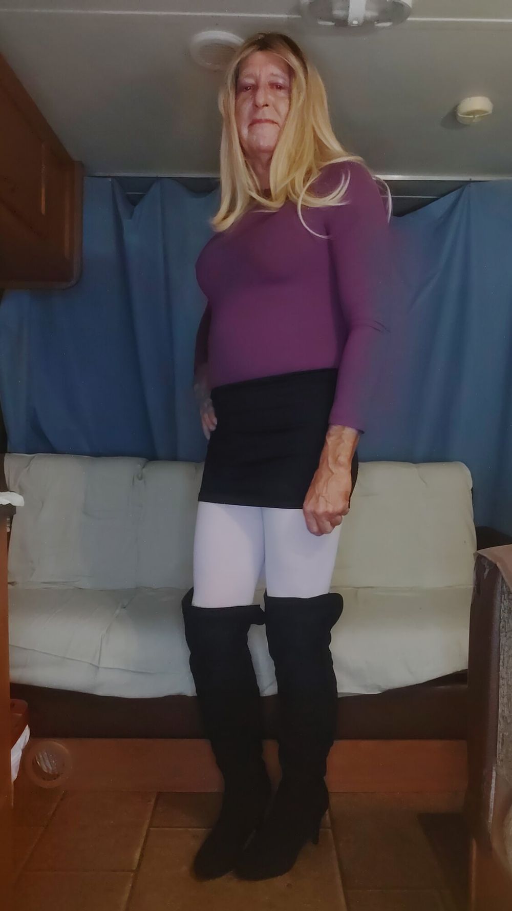 Sissy Anne Dru Brown Modelling Boots and Tights #4