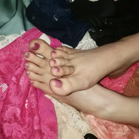 my pretty feet         