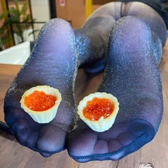 Dessert on the nylon feet of the Goddess