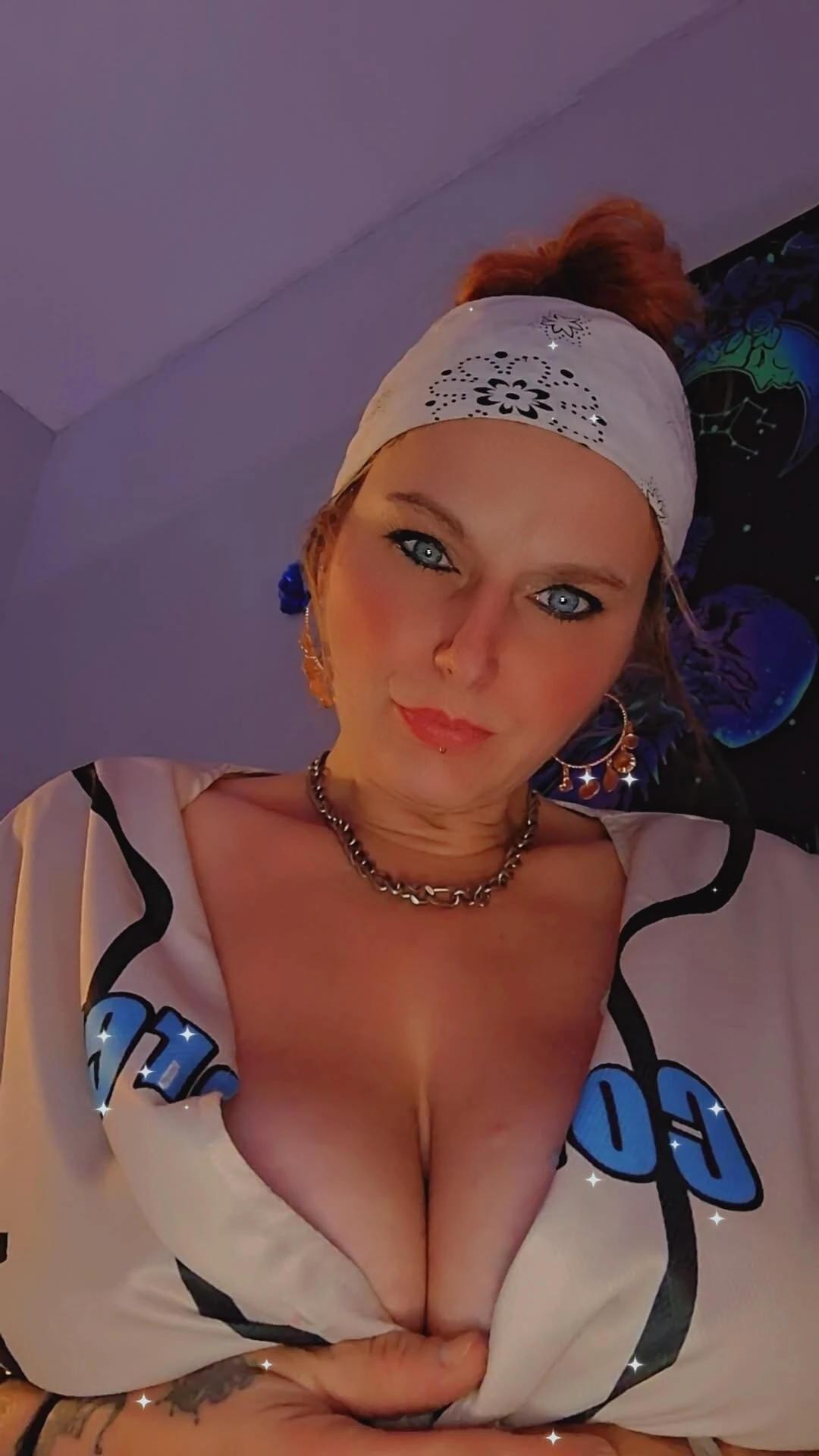 bedroom eyes