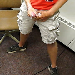 Big squirt hole = HUGE squirts