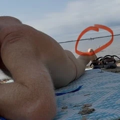 Black thong at Puckett creek