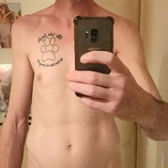 More naked selfies 