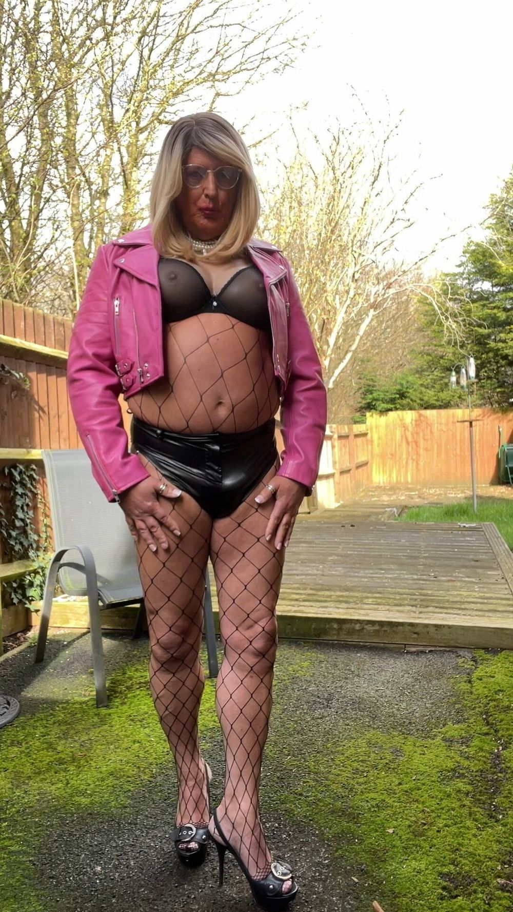 Amateur crossdresser Kellycd2022 sexy milf in pvc  #9