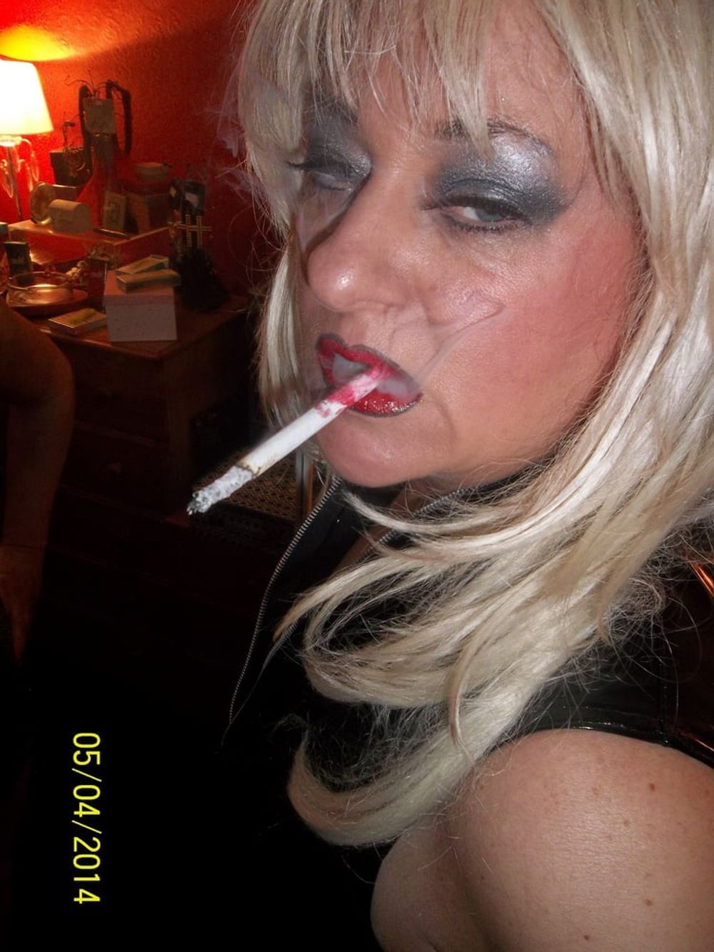 SMOKING WIFE #15