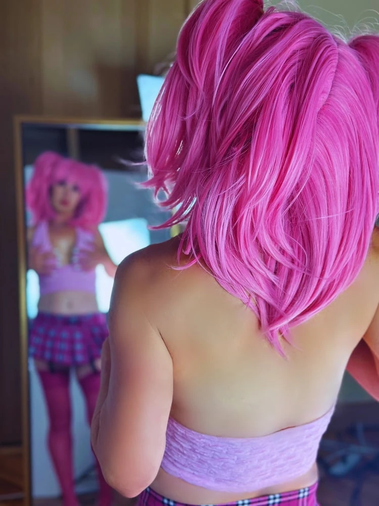 She&#039;s Pink and Loving the Color of Her Sexyiness #6