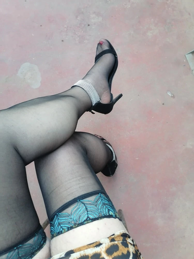 MEDIAS Y TACONES 2
