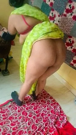 marathi aunty in hot saree         