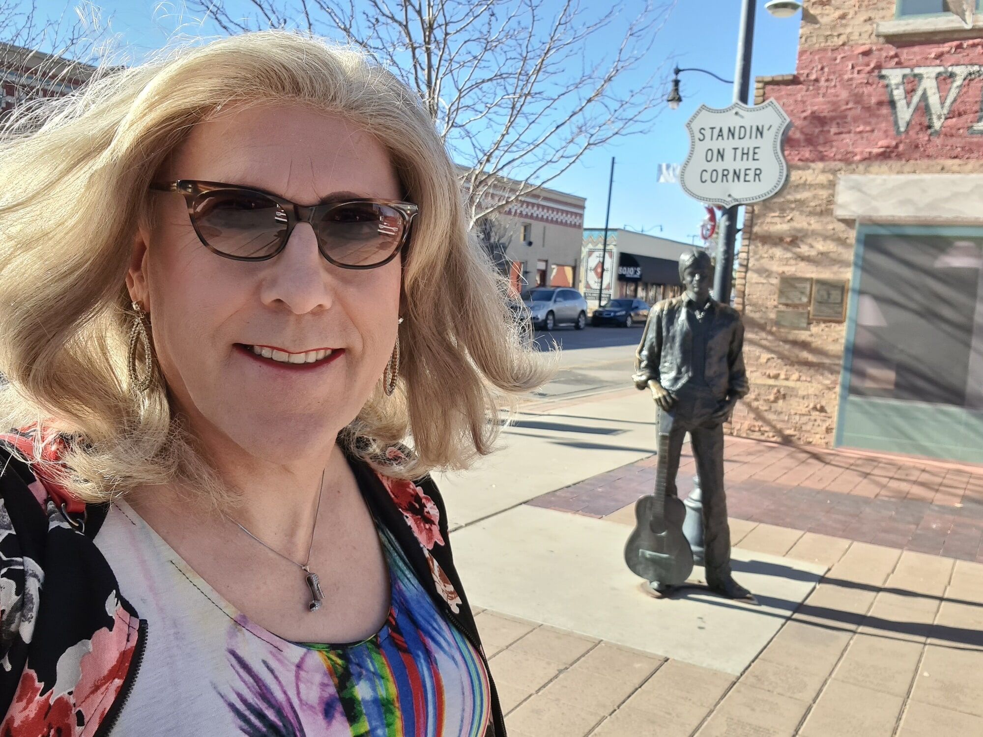 Desert Mustang Lady, Samantha visits Winslow Arizona #3