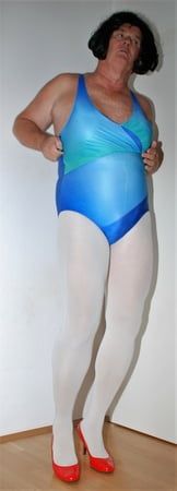 Swimsuite blue with tights white