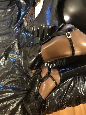 latex heels and dildo         