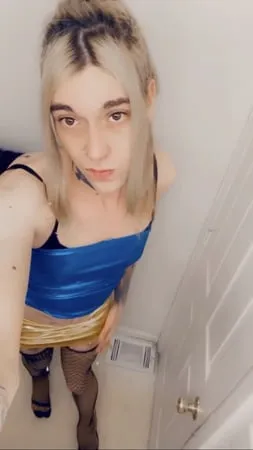 blue and yellow slut         