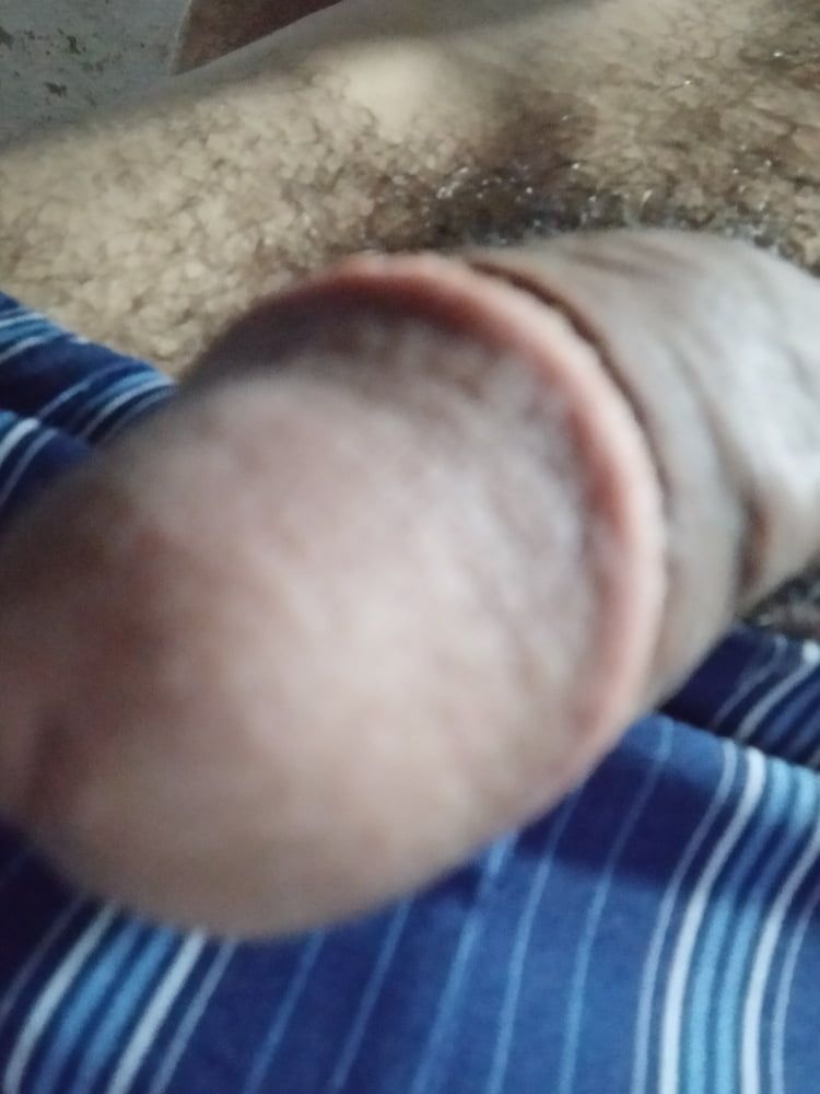 I send my nude photo to my girlfriend(kaleth1)