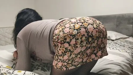 latina milf is addicted to anal         