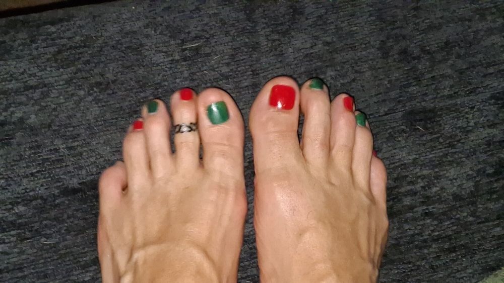 My Christmas pedicure toes #21