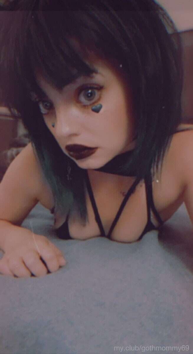 Goth Mommy Dee  Free Photos #23