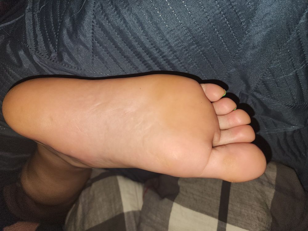 LatinaMilf pussy and feet  #11