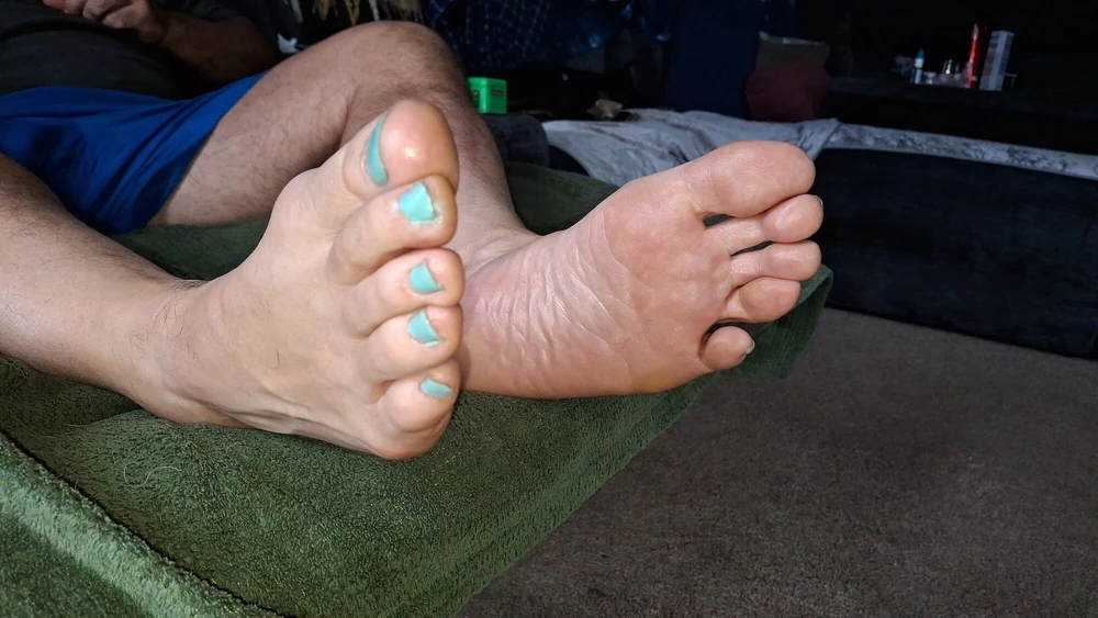 Showing off my oiled soles and painted toes #5