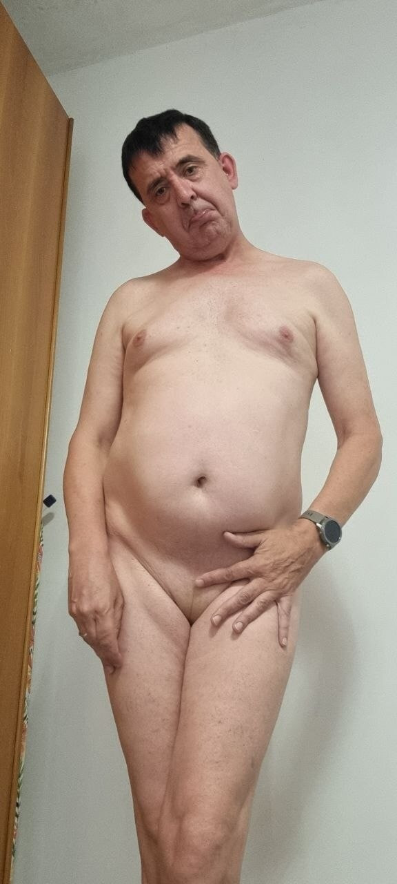 Fully nude exposure #23