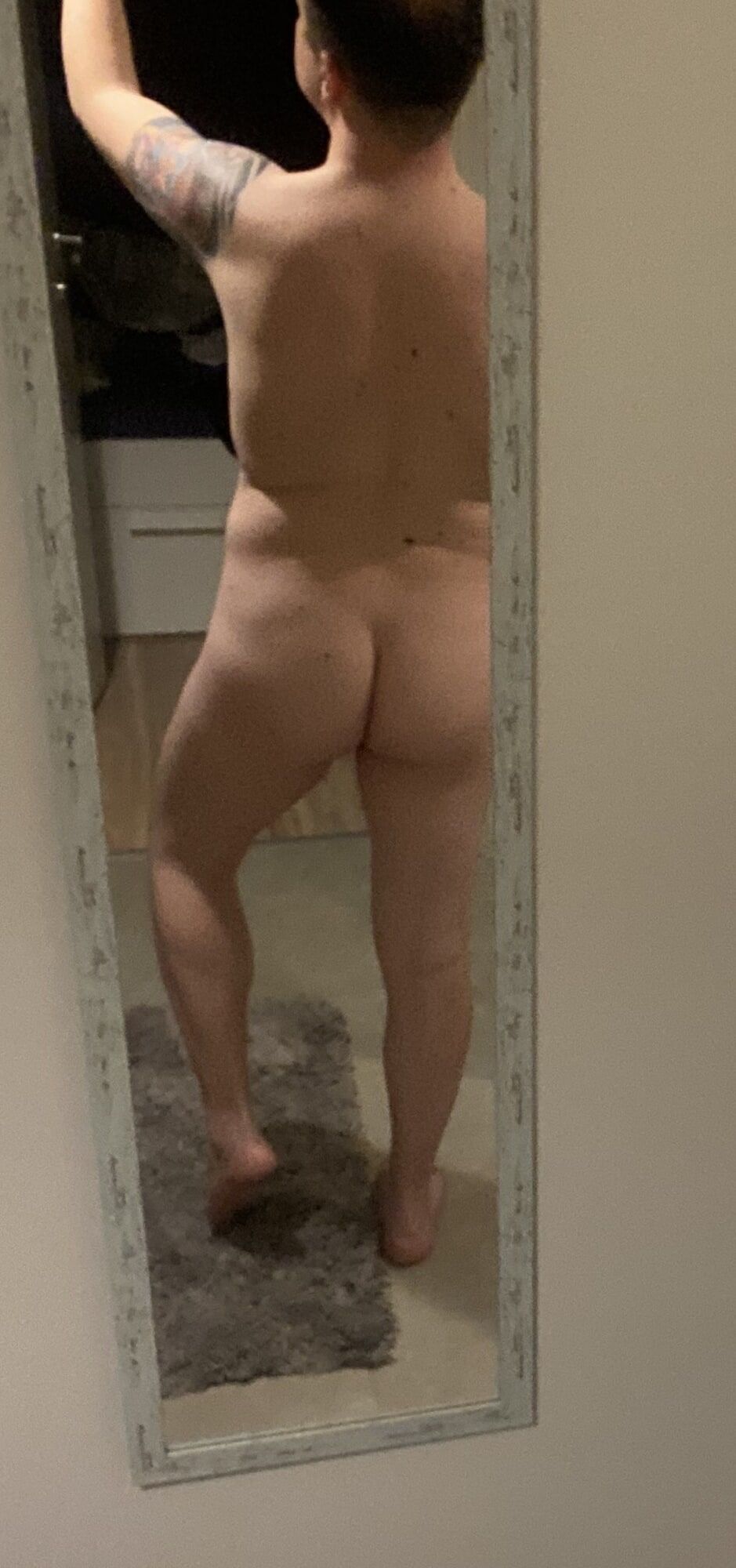 Love to see my feet in the mirror