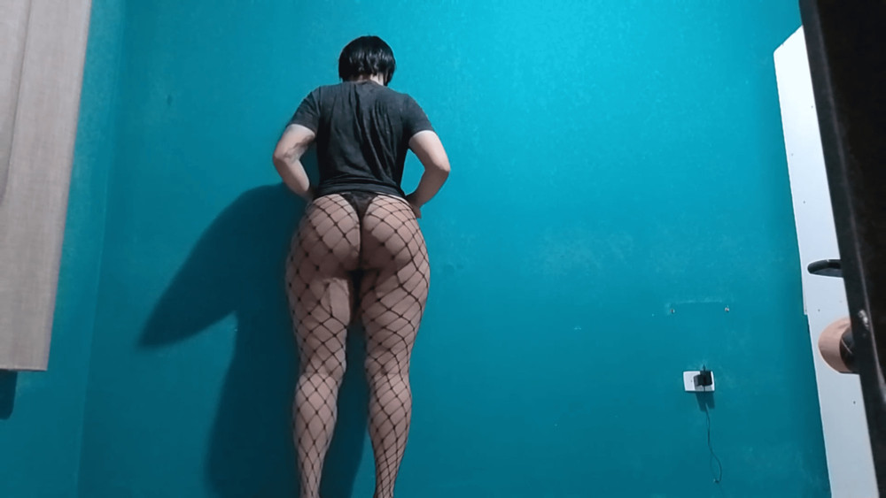 Bet you’d love my thick ass sitting right on your face, woul #4