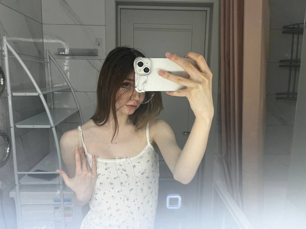 Evelyn Free Photos #28