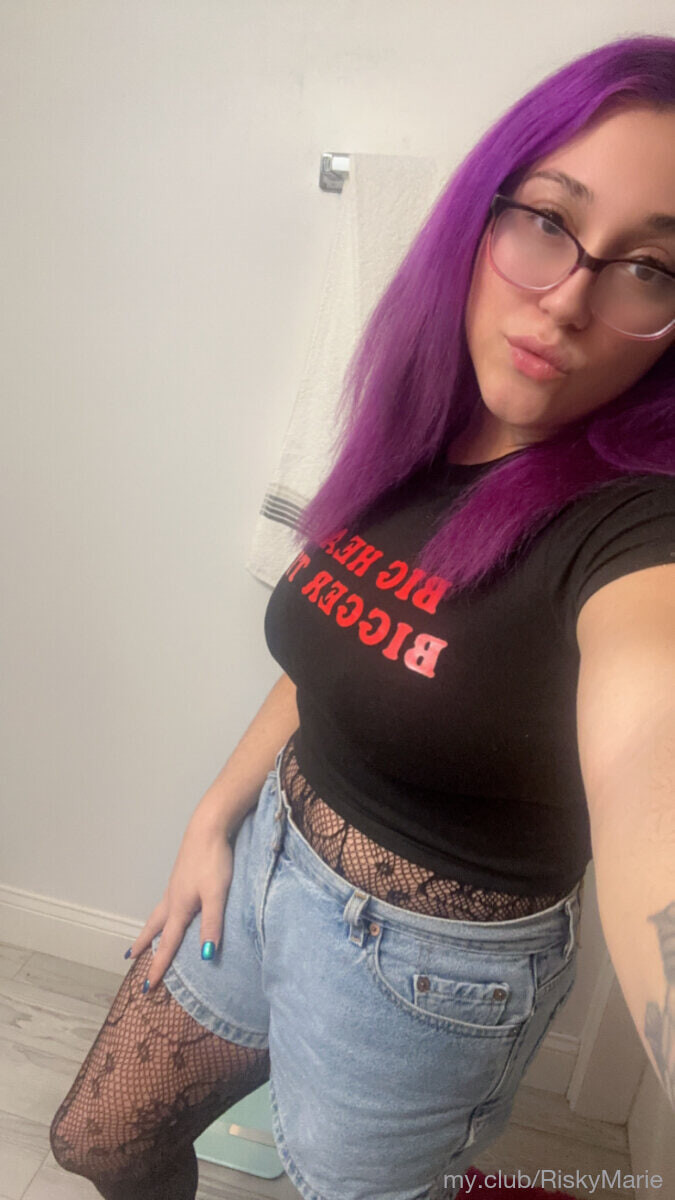 Free RiskyMarie Photos #4