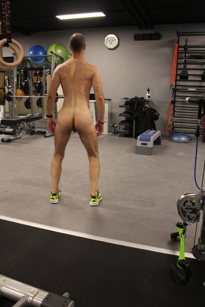 Naked at the gym #2