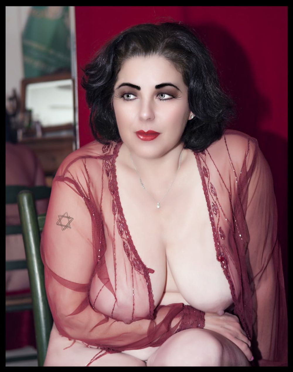 Amélie&#039;s Red Sheer Photo Shoot 2016 NY #3