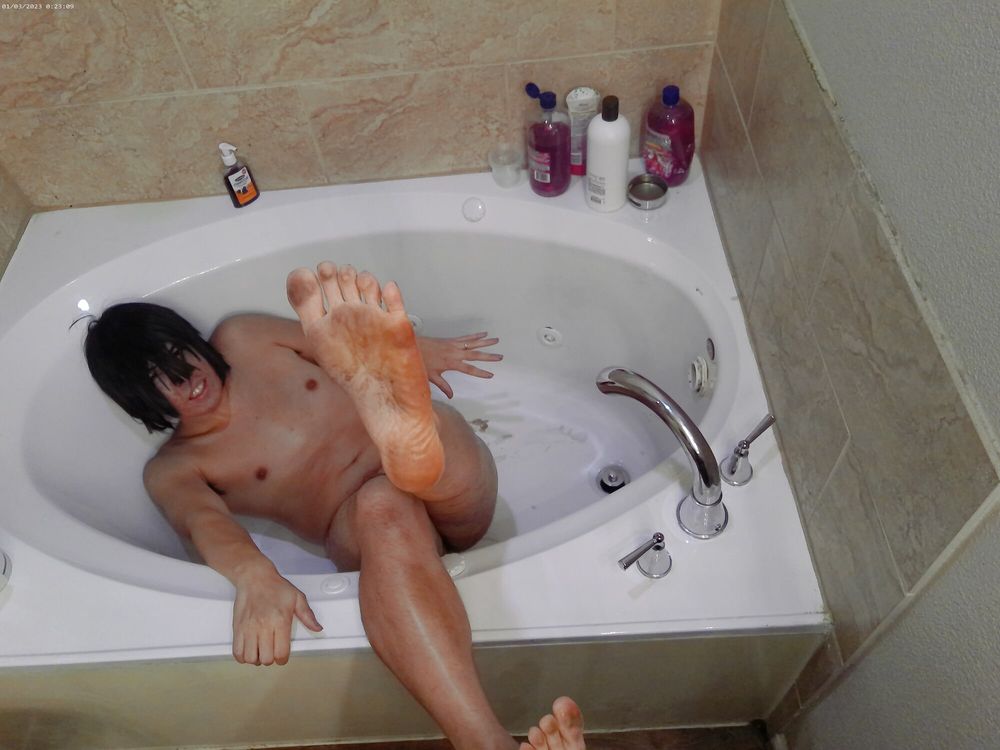 Kirito Bath Tub Photoshoot and Bath  #4