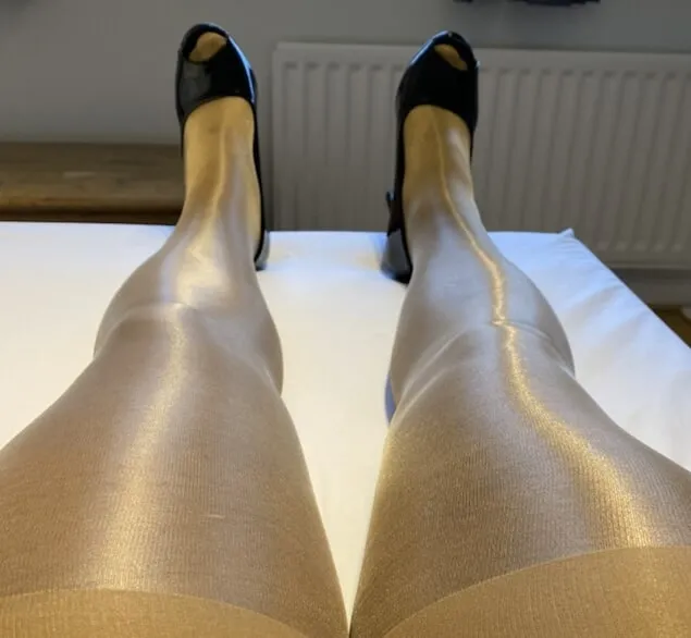 Shiny nylons  #37