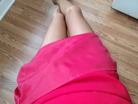 skirts with a silky lining         