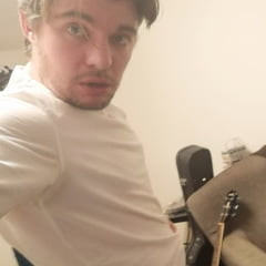 Adam, 26 Bi who can't stay hard. Loves humiliation, switch.
