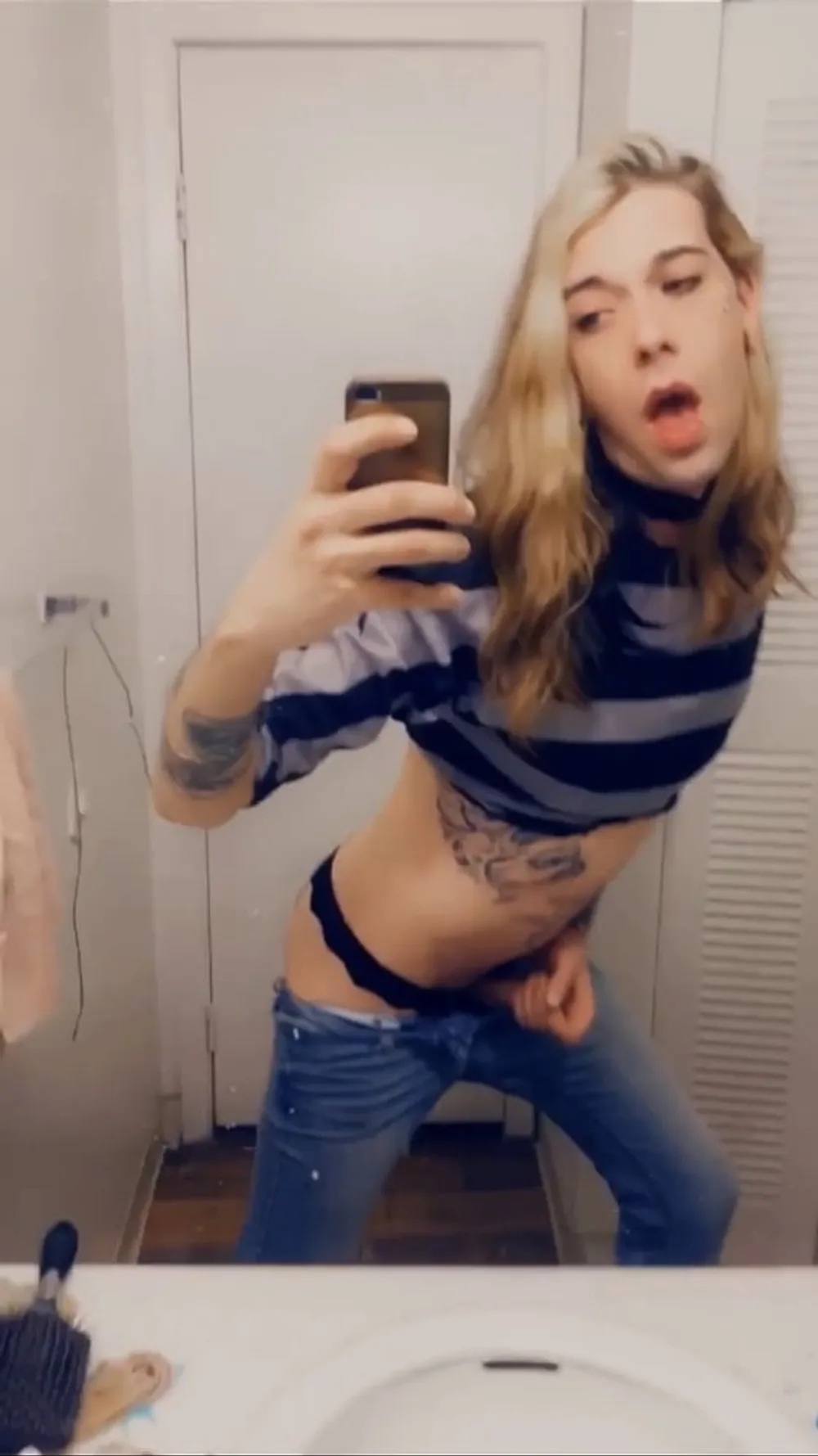 Skinny Jeans Slut #44