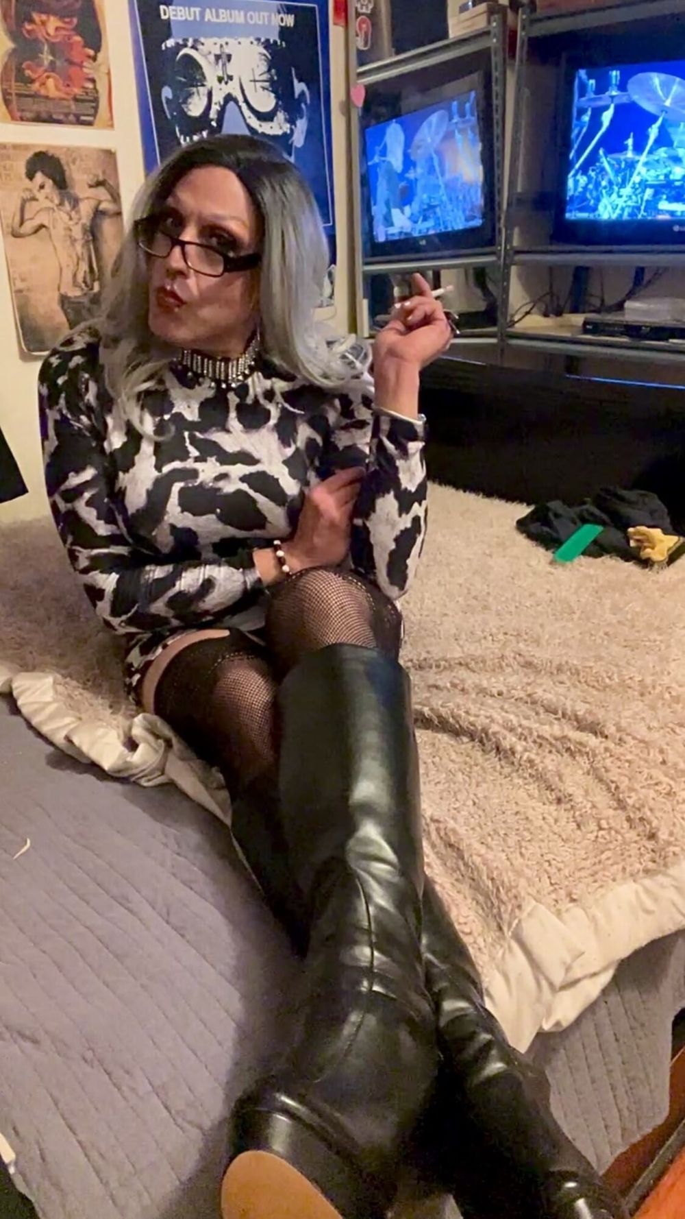 SmMarilyn Mature Trans Cougar #59