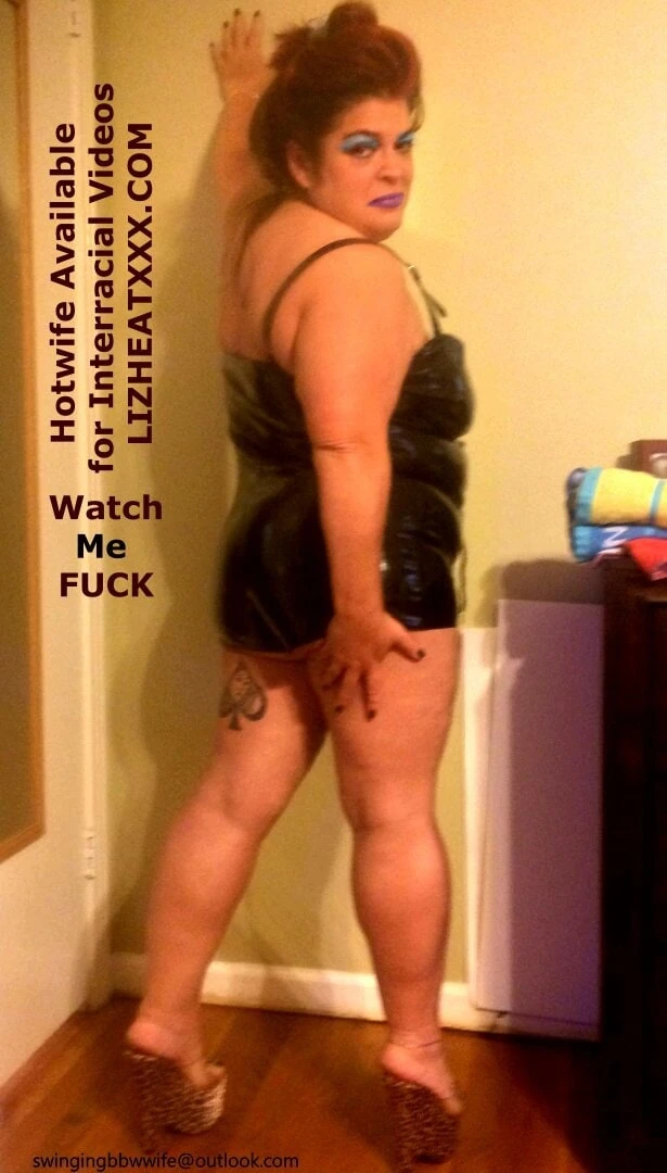 Mature Hotwife Spreading #35