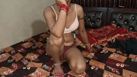 indian hot wife with hot body         