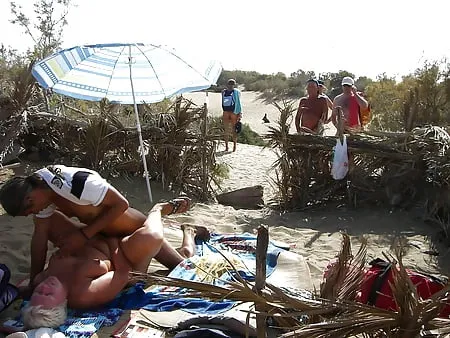 blowjob on the beach        